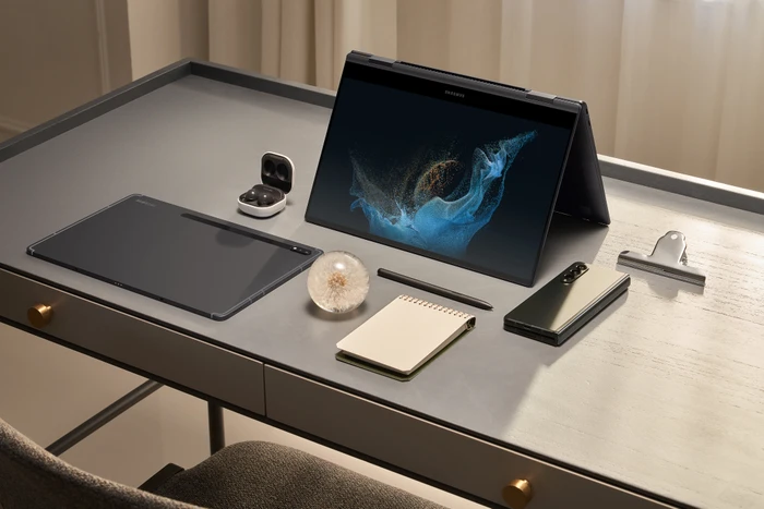 Samsung Galaxy Book2 Pro 360 13, Graphite, Core i5-1240P, 8GB RAM, 256GB SSD, DE