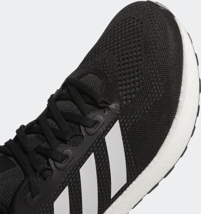 adidas Pureboost 22 core black/cloud white/carbon