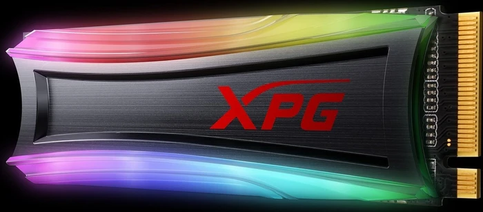 ADATA XPG Spectrix S40G 512GB, M.2 2280 / M-Key / PCIe 3.0 x4, Kühlkörper