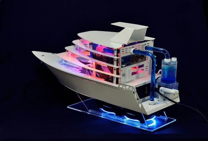 Lian Li PC-Y6 Odyssey Yacht weiß, Mini-ITX
