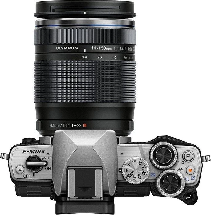 Olympus OM-D E-M10 Mark II silber mit Objektiv M.Zuiko digital ED 14-150mm 4.0-5.6 II