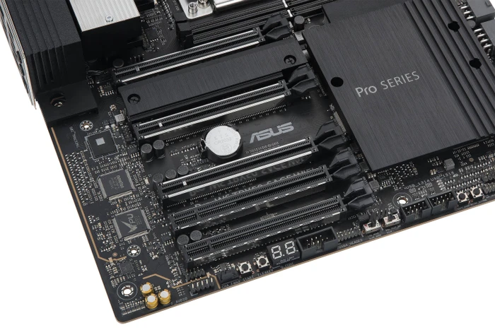 ASUS Pro WS TRX50-Sage WIFI (AMD sTR5)