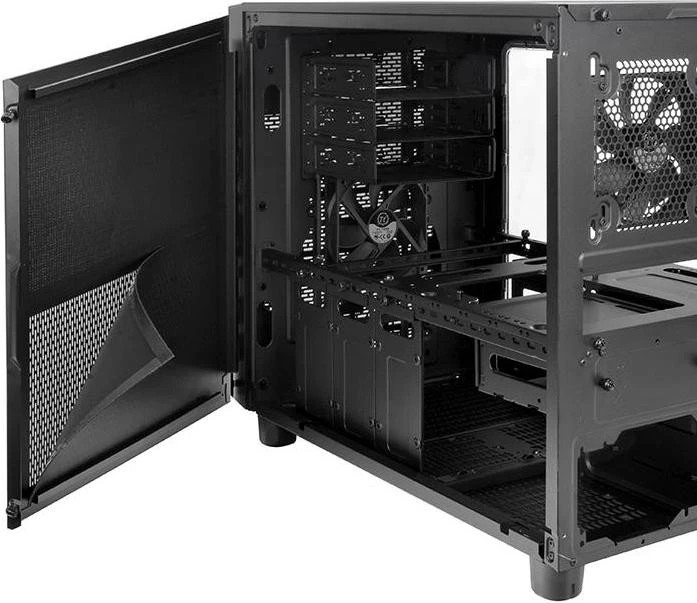 Thermaltake Core X2, Acrylfenster