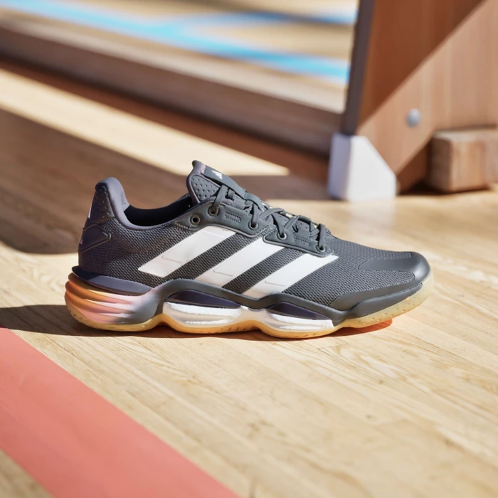 adidas Stabil 16 Indoor core black/zero metalic/aurora black