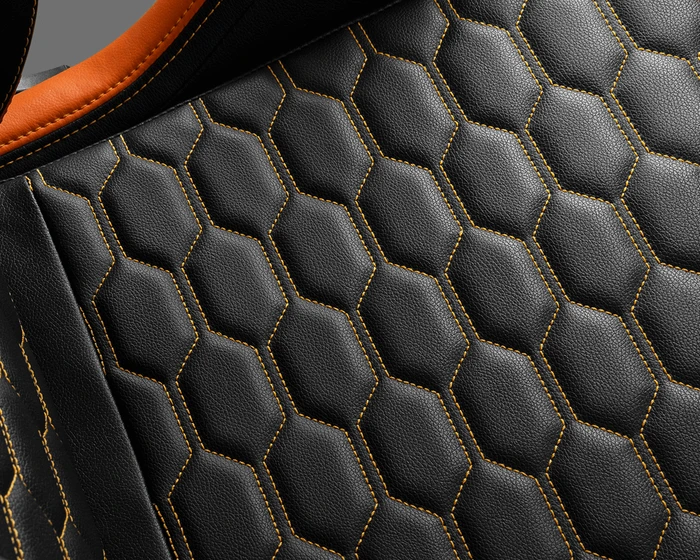 Cougar Outrider S Gamingstuhl, schwarz/orange