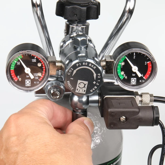 JBL PRO FLORA CO2 Regulator Professional, Präzisions-Druckminderer für Einweg und Mehrweg CO2 Druckflaschen, mit Magnetventil