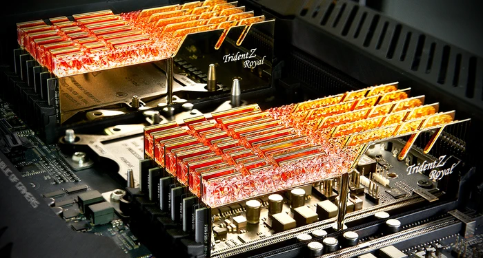 G.Skill Trident Z Royal gold UDIMM 16GB Kit, DDR4-3600, CL18-22-22-42