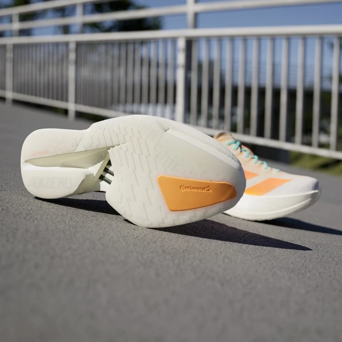 adidas Adizero Adios Pro 4 crystal sand/flash orange/flash aqua (Damen)