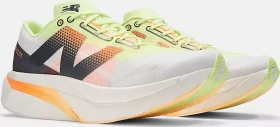 New Balance FuelCell SuperComp Elite v4 white/bleached lime glo/hot mango (Herren)