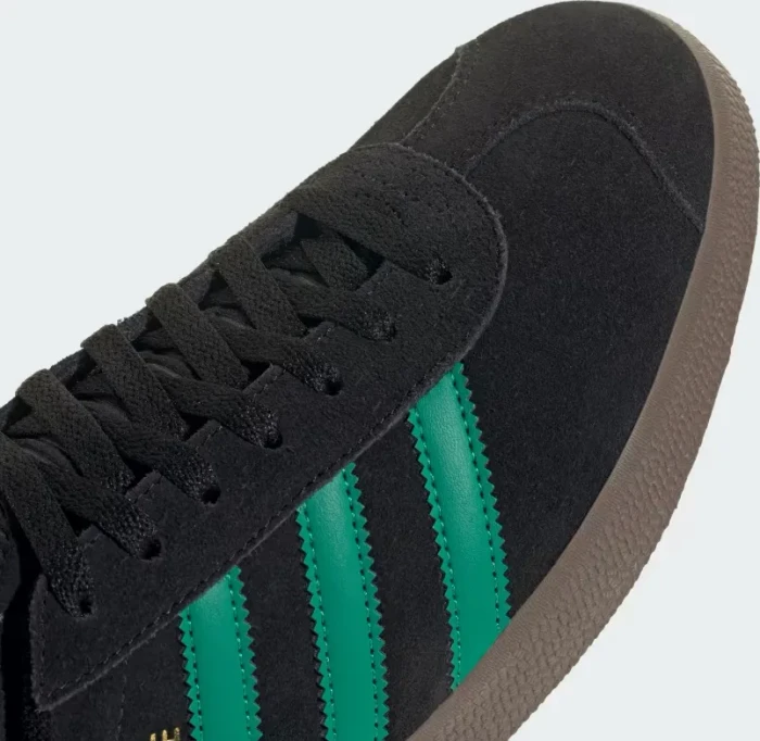 adidas Gazelle core black/court green/cloud white (Herren)