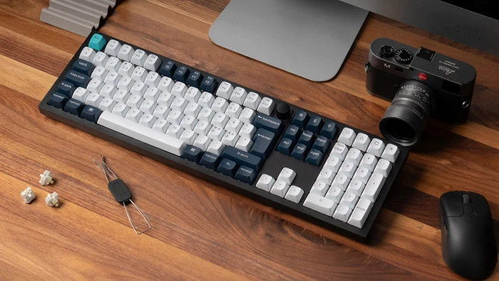 Keychron Q6 Max, Carbon Black, LEDs RGB, hot-swap, Gateron Jupiter RED, USB/Bluetooth, DE