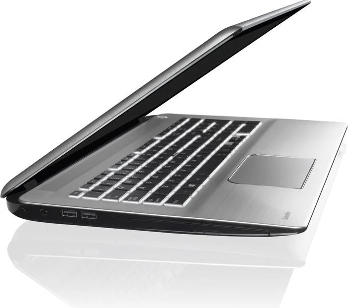Toshiba Satellite P70-B-112, silber, Core i5-4200H, 8GB RAM, 1TB HDD, Radeon R9 M265X, DE