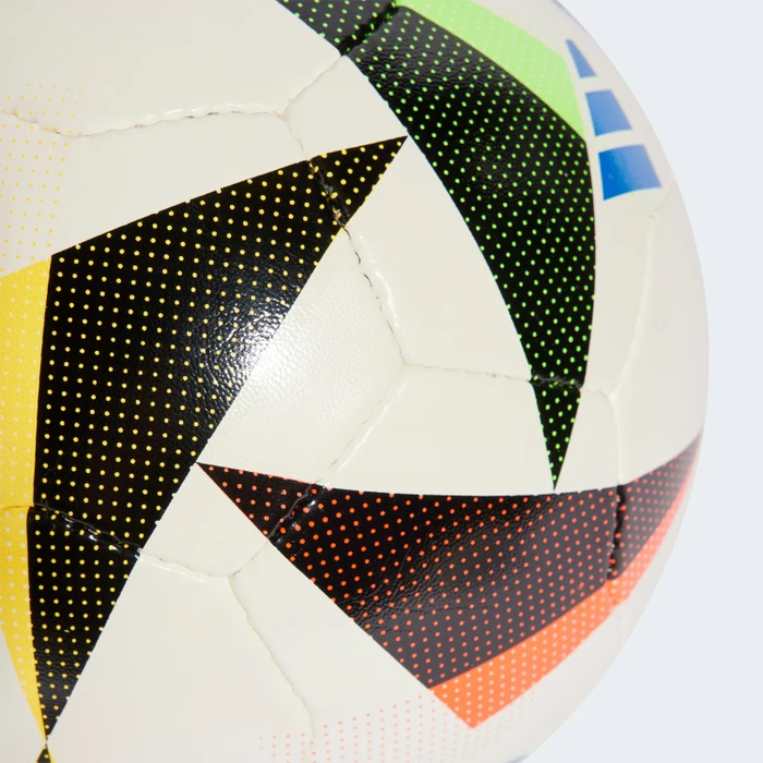 adidas UEFA EURO 2024 Fussballliebe Sala Fußball