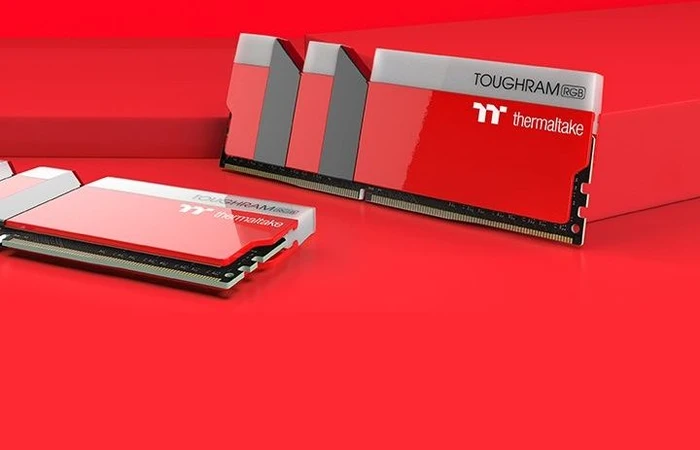 Thermaltake Toughram RGB Memory Racing Red UDIMM 16GB Kit, DDR4-3600, CL18-19-19-39