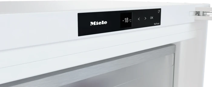 Miele FN 4748 C