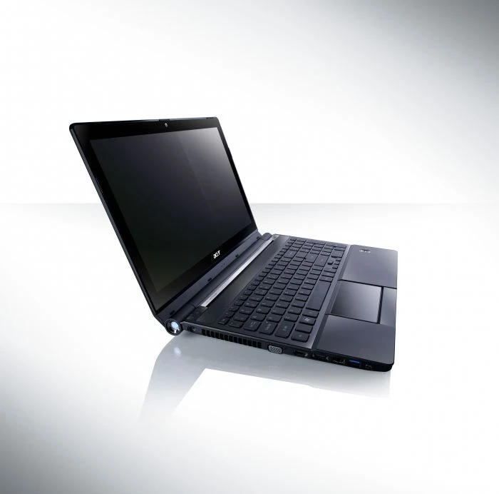 Acer Aspire Ethos 5951G-2434G75Mnkk, Core i5-2430M, 4GB RAM, 750GB HDD, GeForce GT 555M, DE