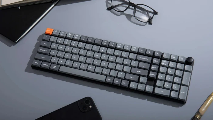 Keychron K17 Max, grau, LEDs RGB, Gateron LOW PROFILE 2.0 RED, USB/Bluetooth, US