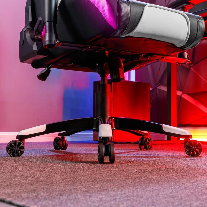 X Rocker Agility Esports RGB Gamingstuhl, schwarz/weiß