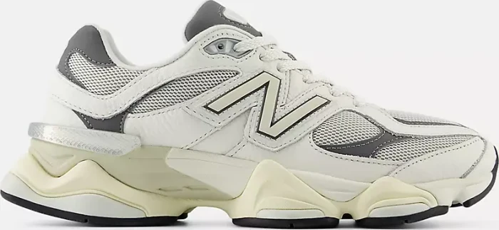 New Balance 9060 sea salt/castlerock
