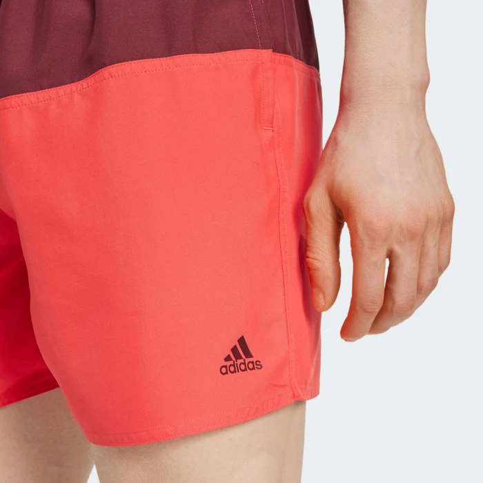 adidas Colorblock CLX Badeshorts shadow red/semi lucid red (Herren)