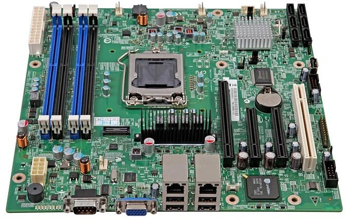 Intel S1200BTSR (Intel 1155)