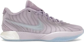 Nike LeBron XXI barely grape/lilac bloom/summit white/light armory blue (Herren)