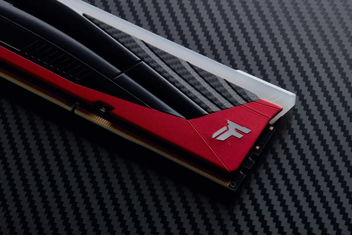 Kingston FURY Renegade RGB Limited Edition UDIMM 48GB Kit, DDR5-8000, CL36-48-48, 1RX8
