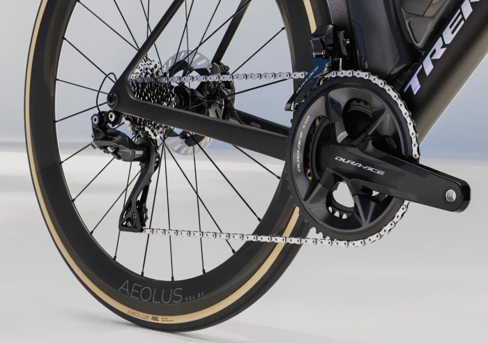 Trek Madone SLR 9 Gen 8 matte carbon smoke/prismatic pearl Modell 2025