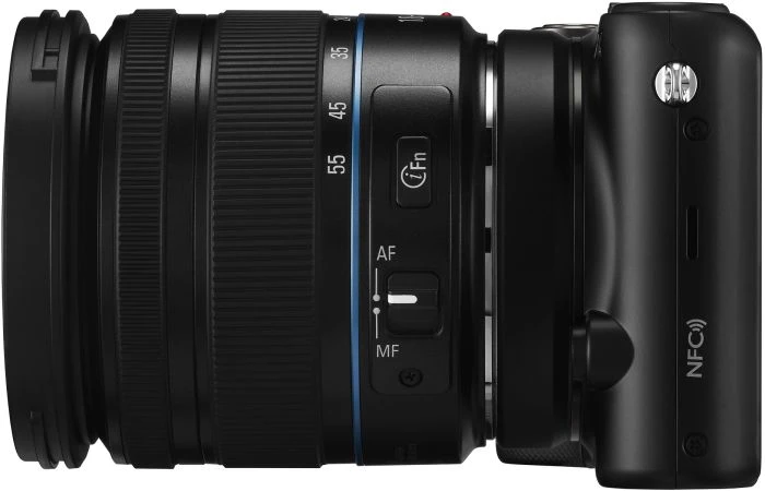 Samsung NX2000 schwarz mit Objektiv NX 18-55mm 3.5-5.6 OIS III i-Function