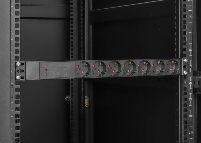 Intellinet 19" Steckdosenleiste, 1HE, 7-fach, 230V, 3m