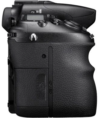 Sony Alpha 77 mit Objektiv Fremdhersteller