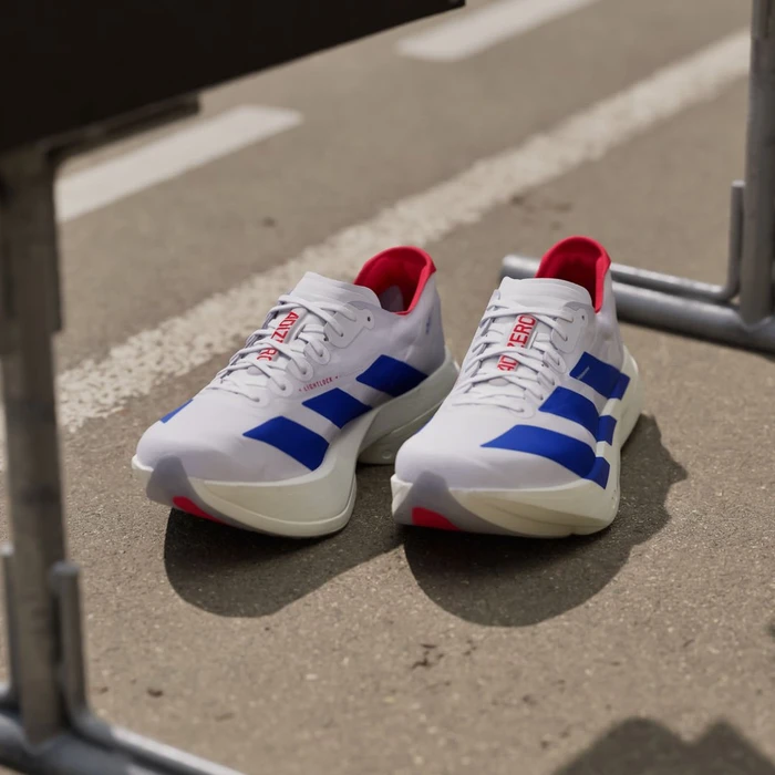 adidas Adizero Adios Pro 4 cloud white/royal blue/pure ruby (Herren)