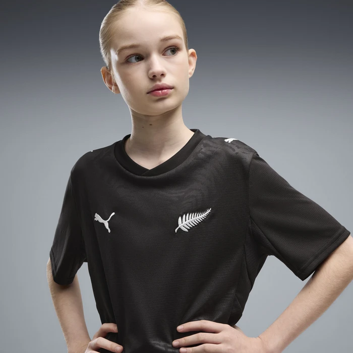 Puma FIFA WM 2026 Neuseeland Heimtrikot kurzarm puma black/puma silver (Junior)