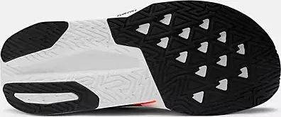 New Balance FuelCell Rebel v5 urgent red/white/sea salt (Herren)