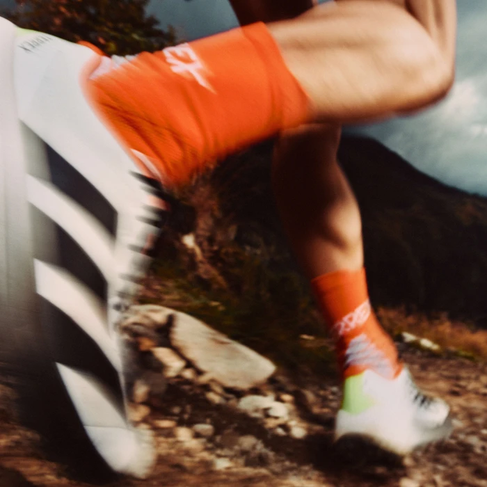 adidas Terrex Agravic 4 cloud white/core black/semi impact orange (Herren)