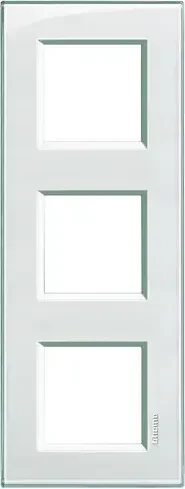 Bticino Livinglight Abdeckrahmen 3-fach, aquamarin