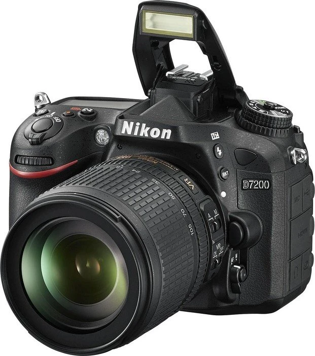 Nikon D7200 mit Objektiv AF-S DX 18-105mm 3.5-5.6 G ED VR