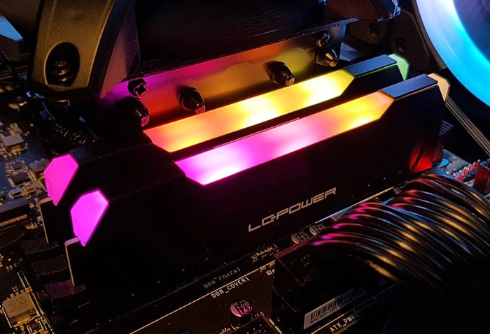LC-Power LC-RAM RGB UDIMM 16GB Kit, DDR4-3600, CL18-20-20-40