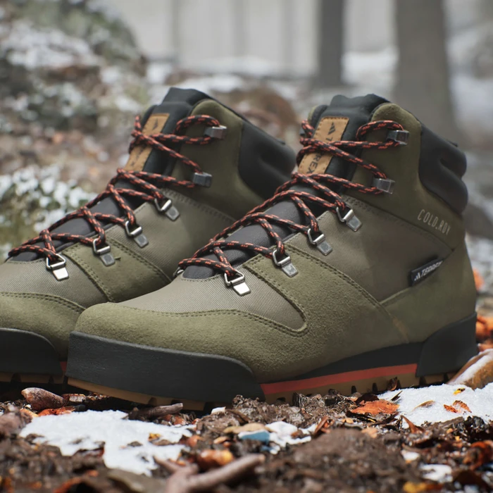adidas Terrex Snowpitch Cold.RDY olive strata/bronze strate/semi impact orange