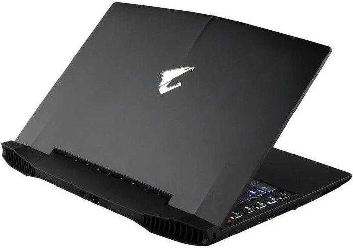 GIGABYTE AORUS X3 Plus V4-DECF1, Core i7-5700HQ, 8GB RAM, 250GB SSD, GeForce GTX 970M, DE
