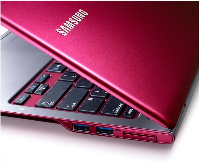 Samsung 530U3B, Core i5-2467M, 4GB RAM, 16GB SSD, 500GB HDD, DE