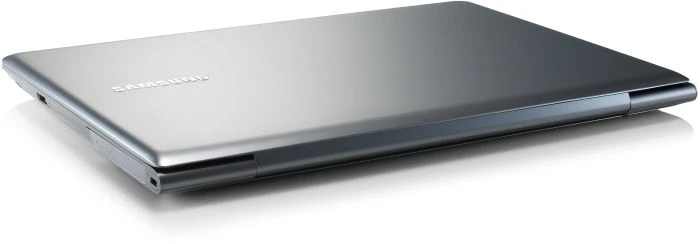 Samsung 535U4C, silber, A6-4455M, 8GB RAM, 500GB HDD, Radeon HD 7550M, DE