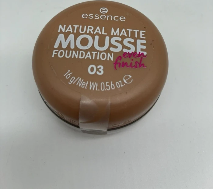 Essence Natural Matte Mousse Foundation