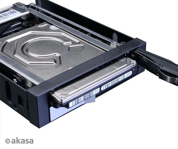 Akasa Lokstor M21