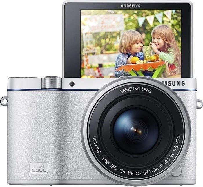 Samsung NX3300 weiß mit Objektiv NX 16-50mm 3.5-5.6 ED PZ OIS i-Function