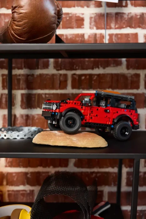 LEGO Technic - Ford Bronco Offroader