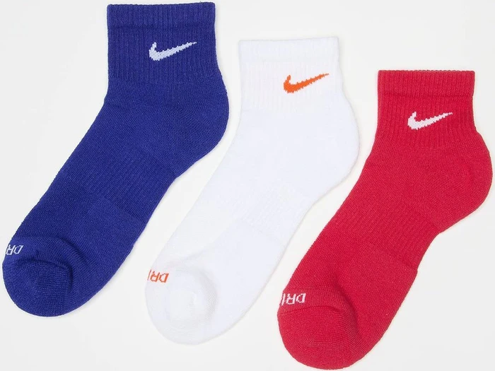 Nike Everyday Plus Cushioned Socken, 3 Paare