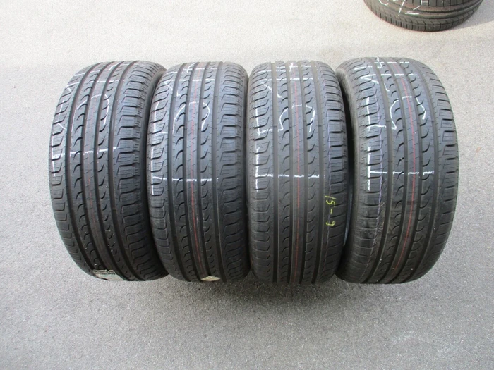 Goodyear EfficientGrip SUV 275/50 R21 113V XL