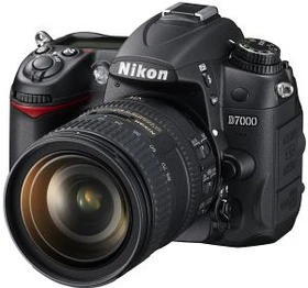 Nikon D7000 mit Objektiv AF-S DX 16-85mm 3.5-5.6 G ED VR