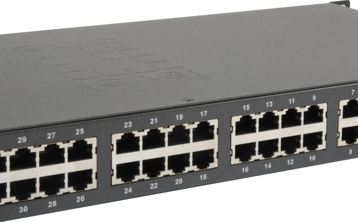 LevelOne FGP-3400 Rackmount Switch, 34x RJ-45, 380W PoE+